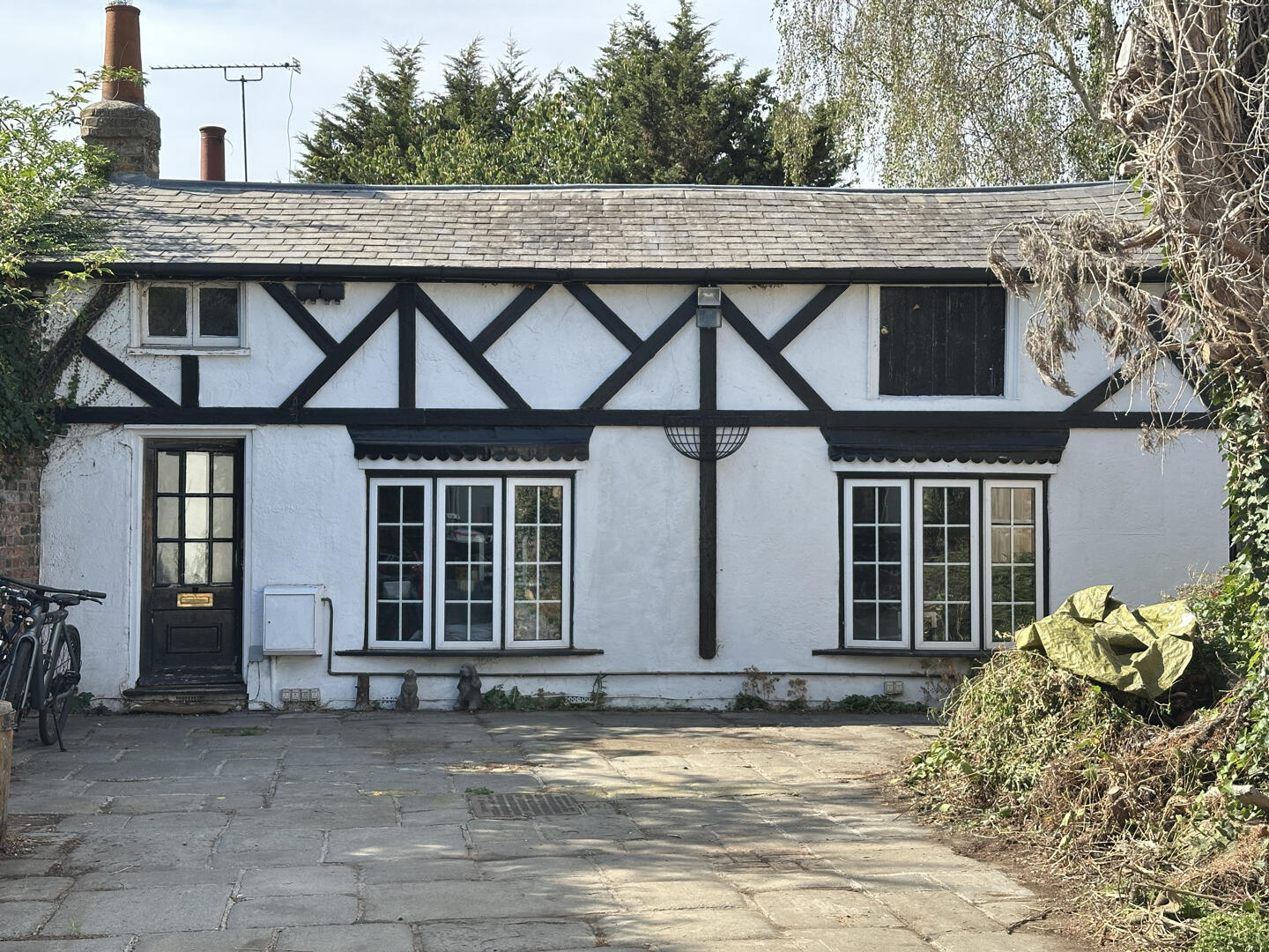 2 bed property in Flamstead End Road, Waltham Cross
